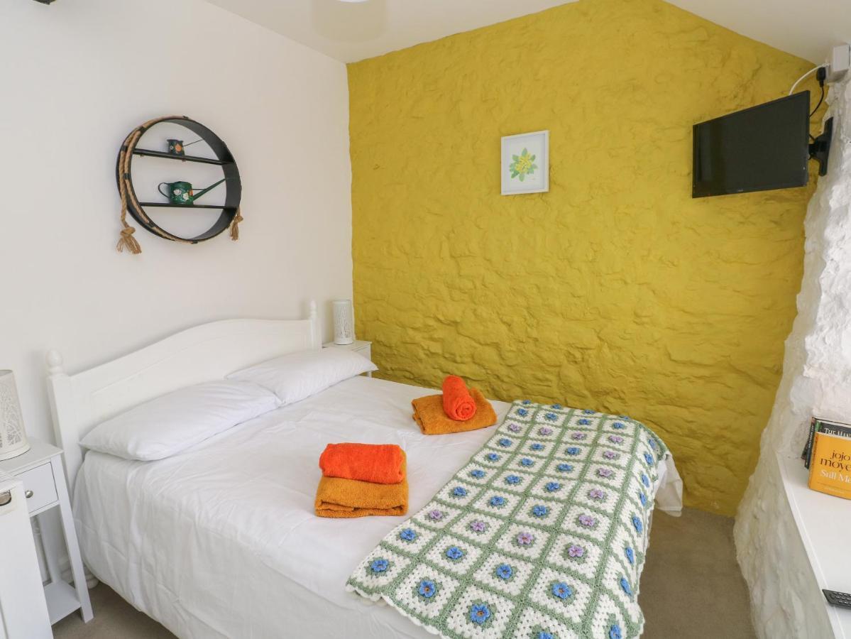 Primrose Cottage เท็นบี ภายนอก รูปภาพ