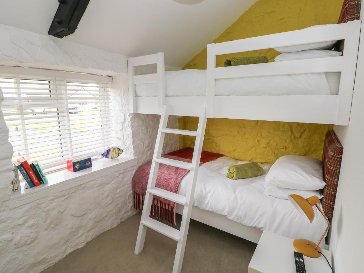 Primrose Cottage เท็นบี ภายนอก รูปภาพ